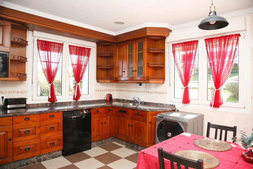 Chalet Con Magnificas Vistas Al Mar Perlora Zewnętrze zdjęcie