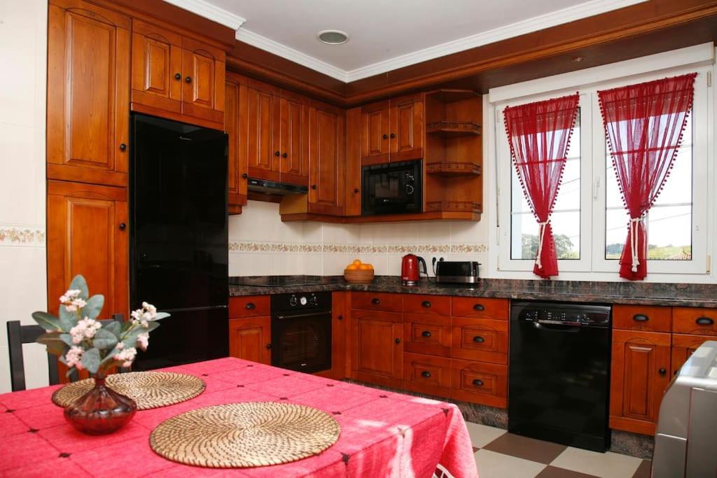 Chalet Con Magnificas Vistas Al Mar Perlora Zewnętrze zdjęcie
